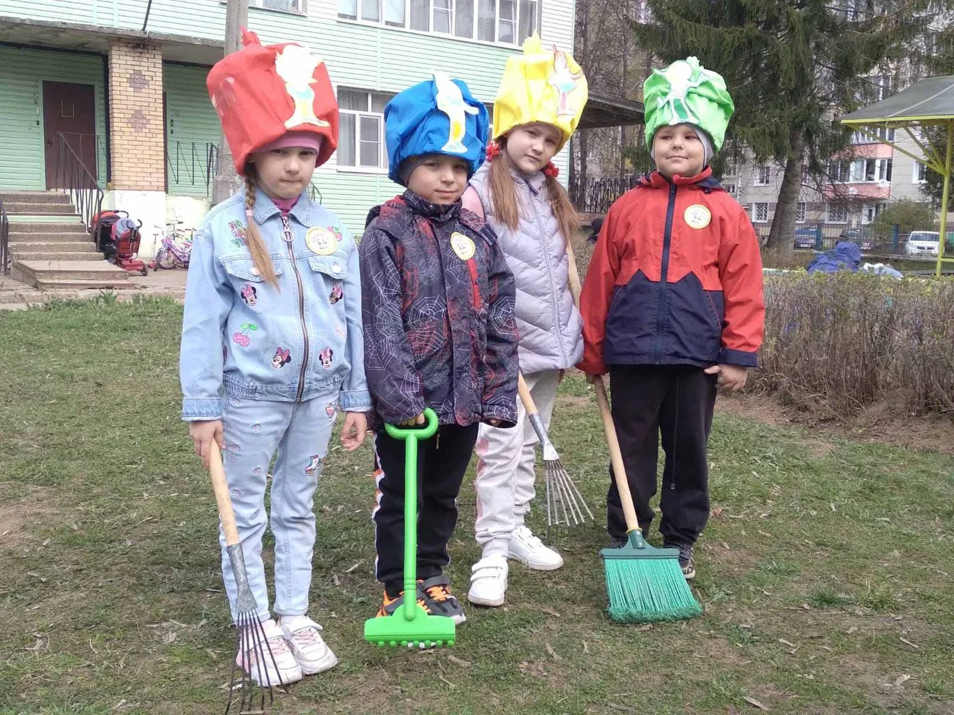 Уборка территории детского сада